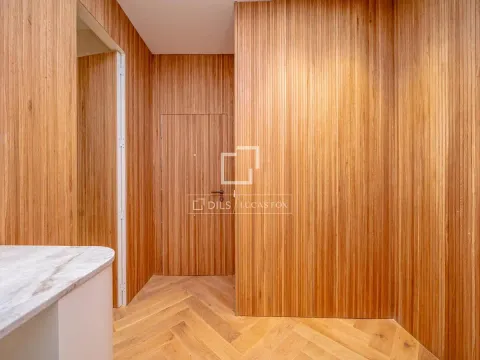 Wohnung 113 m² in Madrid