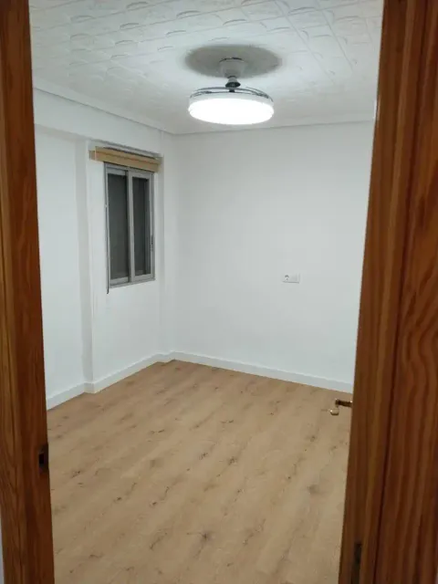 Flat 83 m² in Montcada / Moncada
