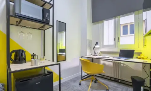 Room for rent, Madrid (2/10)