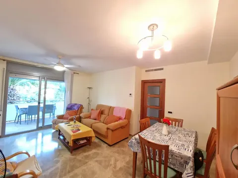 Wohnung 75 m² in Roda de Berà