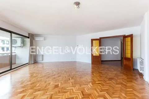 Pis de 200 m² a València