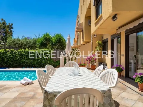 Casa 350 m² a Nàquera / Náquera