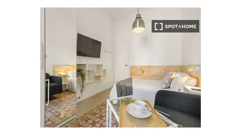 Комната в аренду, Барселона