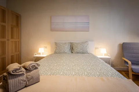 Habitació de lloguer, Parla