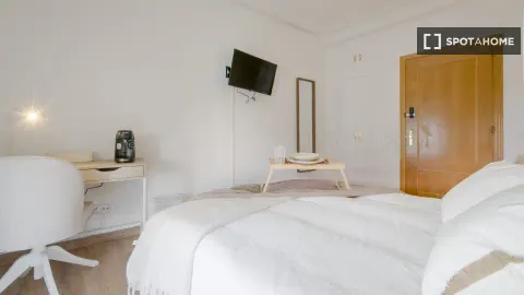 Room for rent, Madrid