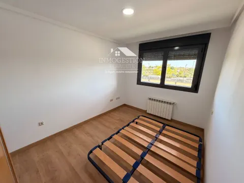 Flat 101 m² in Albacete