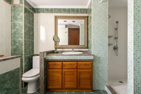 Casa 384 m² a l'Hospitalet de Llobregat