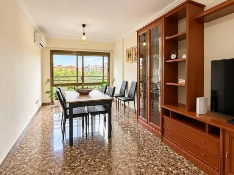 Pis de 80 m² a València