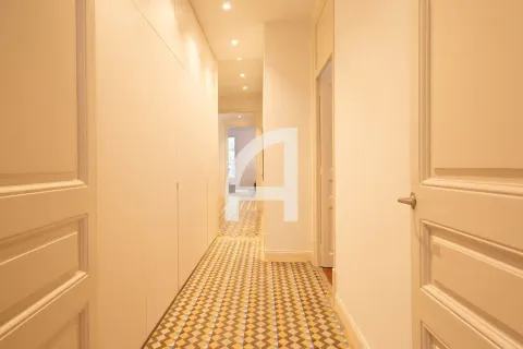 Квартира 143 м² в Барселоне