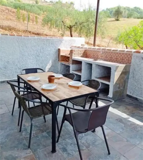 Casa de 95 m² a Alozaina