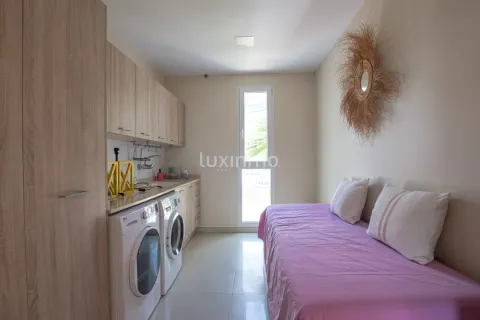 Haus 300 m² in Dénia