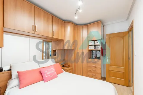 Flat 52 m² in Oviedo