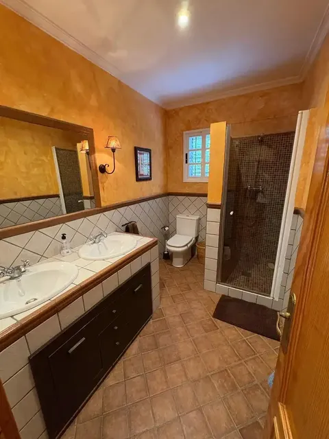 Casa de 330 m² a Riba-roja de Túria