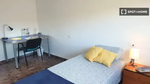 Stanza in affitto, Paterna