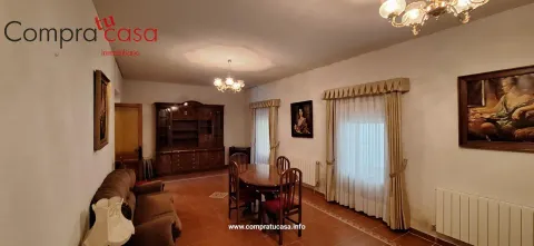 Casa de 561 m² en Espirdo