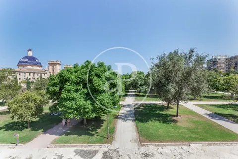 Pis de 180 m² a València