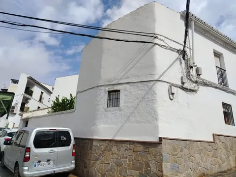 House 182 m² in El Burgo