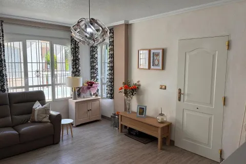 Casa de 80 m² en Orihuela