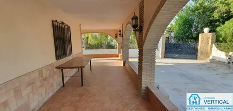 Casa de 630 m² en Riba-roja de Túria (3/19)