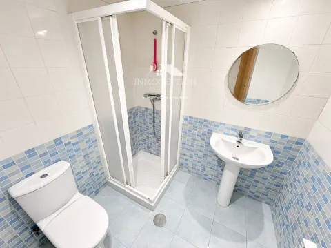 Flat 101 m² in Albacete