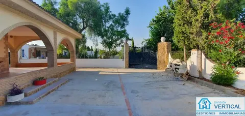 Casa de 630 m² en Riba-roja de Túria (2/19)