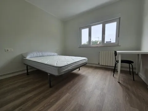 Кімната 100 м², Oviedo