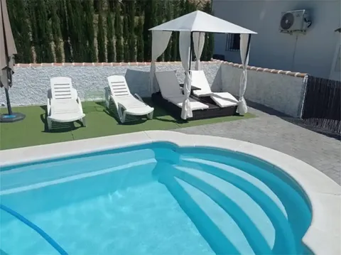 Casa de 95 m² a Alozaina