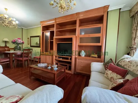 Pis de 77 m² a Pontevedra