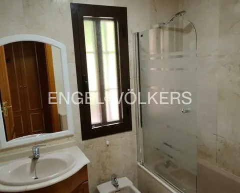Wohnung 118 m² in Madrid
