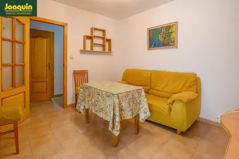 Pis de 44 m² a Còrdova (2/19)