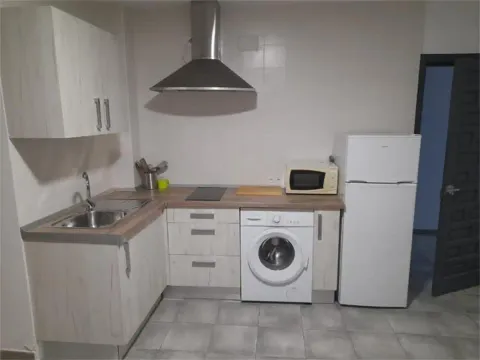 Flat 30 m² in Dos Hermanas (2/2)