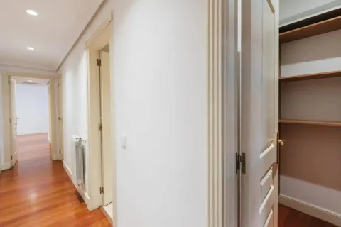 Wohnung 170 m² in Madrid
