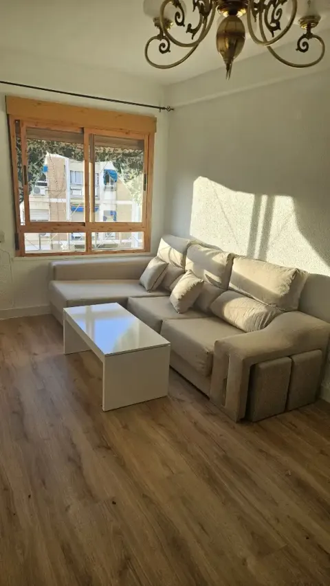 Pis de 75 m² a Còrdova