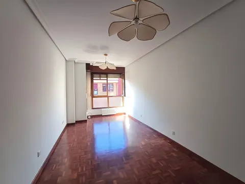 Appartamento 100 m² a Oviedo