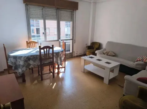 Piso de 130 m² en Ourense