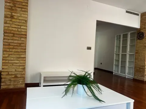 Pis de 91 m² a València
