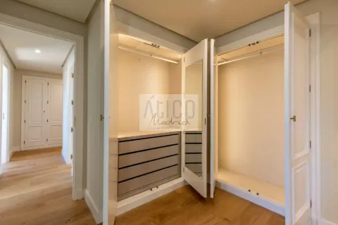 Appartamento 177 m² a Madrid
