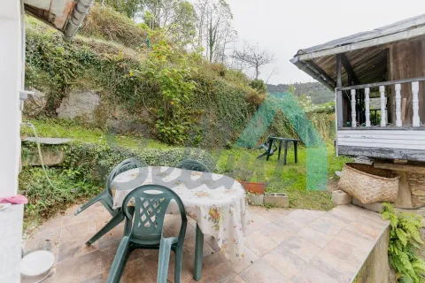 House 109 m² in Salas