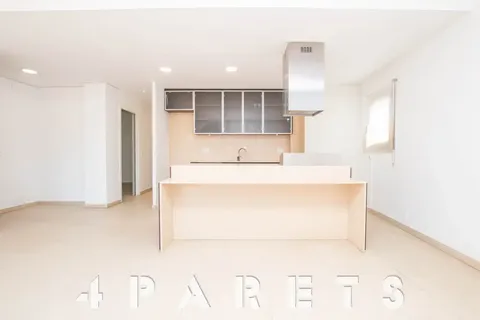 Pis de 80 m² a Badalona