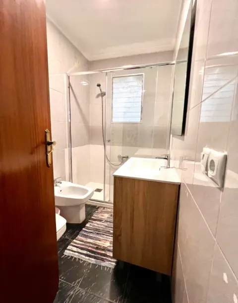 Room for rent, Canals
