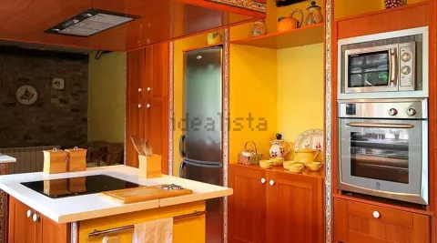 House 500 m² in Boqueixón