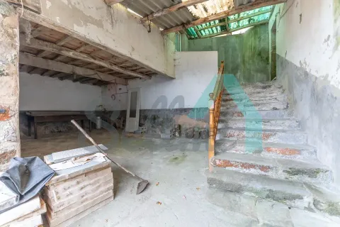 House 109 m² in Salas