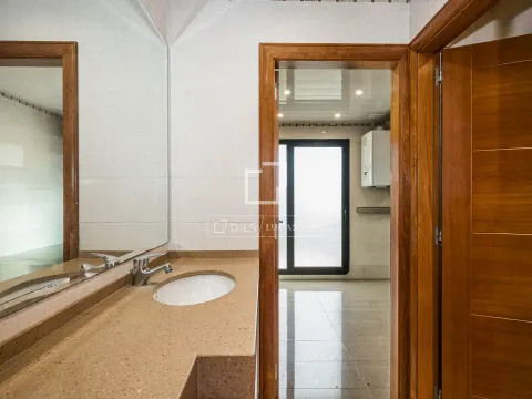 Maison 255 m² à Sant Cugat del Vallès