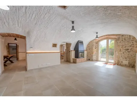 Casa 282 m² a Garrigàs (4/70)