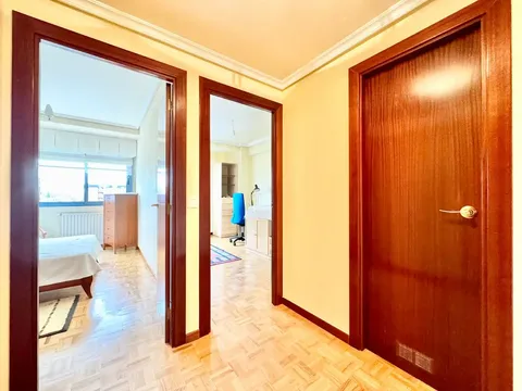 Pis de 90 m² a Vitòria