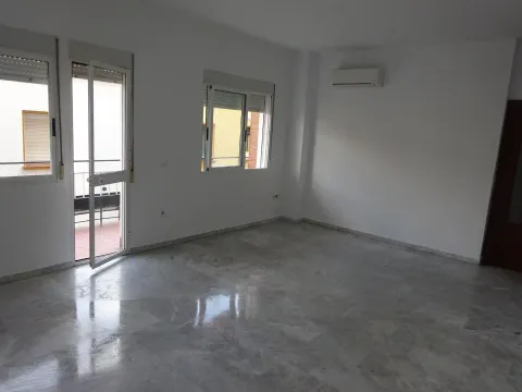 Wohnung 100 m² in Sevilla (2/12)