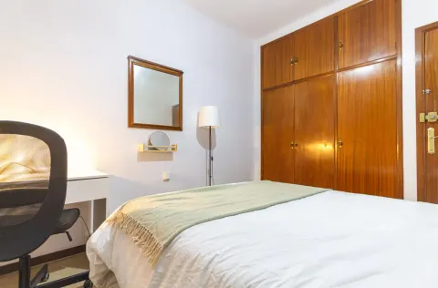 Room for rent, Barcelona (3/10)
