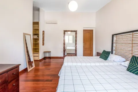 Haus 260 m² in Benidorm