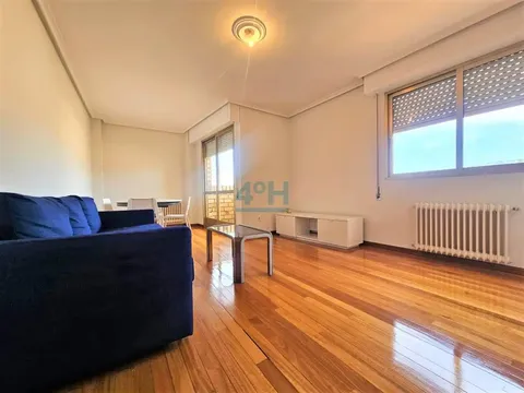 Wohnung 65 m² in Ourense