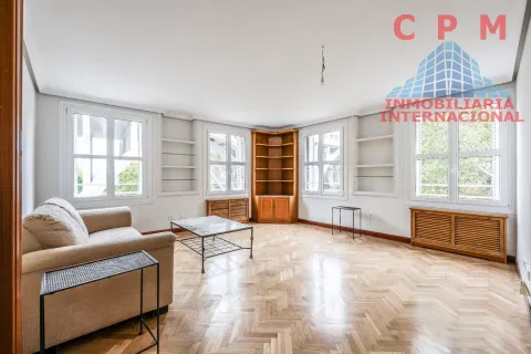 Flat 132 m² in Madrid